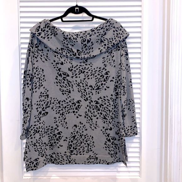Chico’s Zenergy Animal Print Tunic 10 Petite - Picture 6 of 14